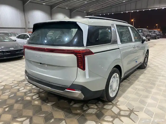 كيا كرنفال نص فل سعودي 2025 13