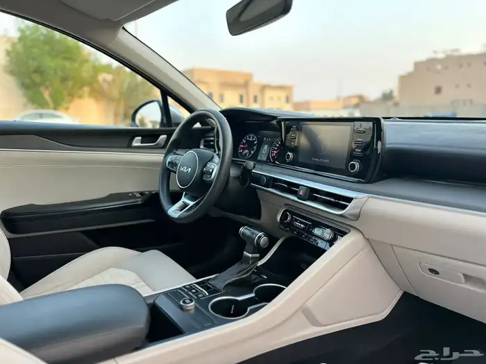 كيا K5 2023 نص فل 10