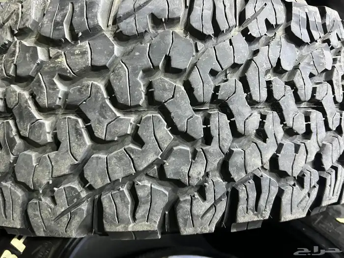 كفرات بي اف قودرتش نص حجري مقاس 285 70 17 3