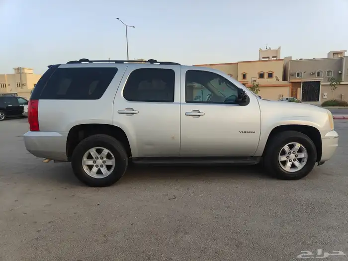 للبيع يوكن 2011 بدون دبل 22
