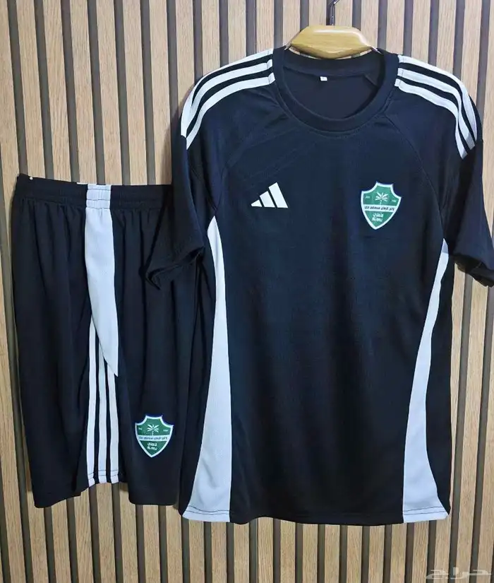 طقم تمارين نادي الأهلى الجديد لموسم 2025-2026 4