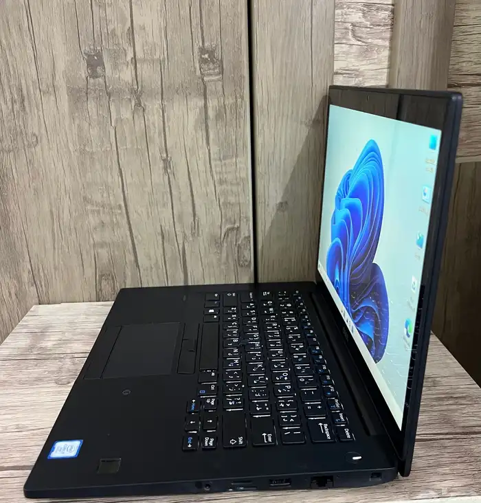 لابتوبين ديل i7 واحد شاشه لمس وواحد عادي للبيع 0