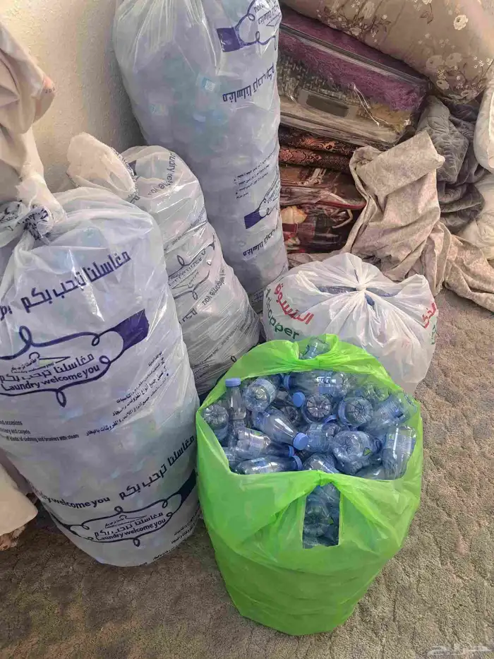 علب موية للبيع فاضيه 0