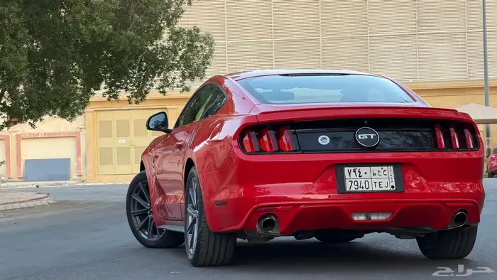 للبيع فورد موستنق GT 5.0 مخزن ممشى ( 8 ) الاف فقط 11