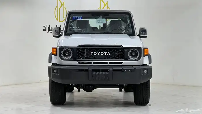 تويوتا ربع V6.2025فل كامل رفرف بريمي بنزين40عام 2