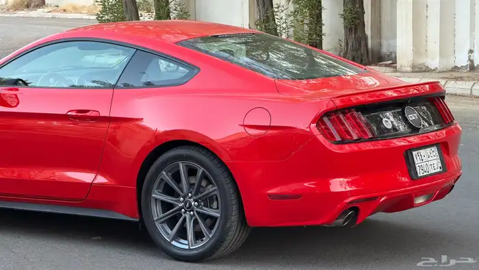للبيع فورد موستنق GT 5.0 مخزن ممشى ( 8 ) الاف فقط 7