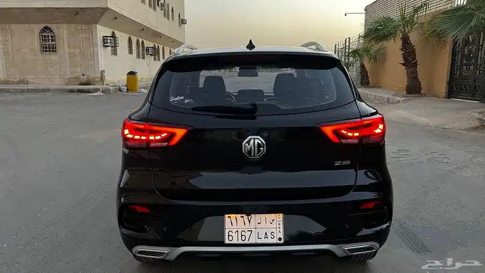 MG ZS 4