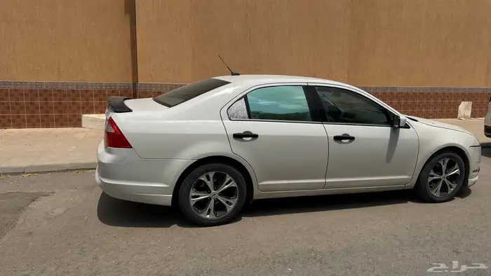 فورد فيوجن 2012 نظيفة مفحوصة ومجددة للبيع مستعجل 8