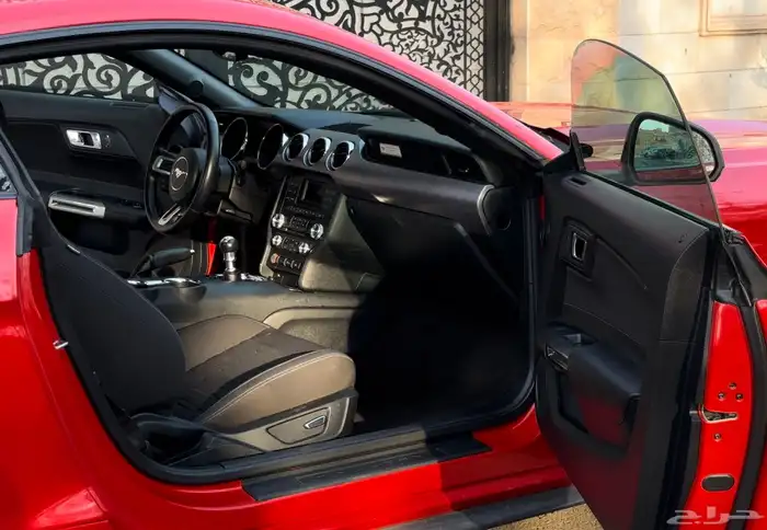 للبيع فورد موستنق GT 5.0 مخزن ممشى ( 8 ) الاف فقط 22