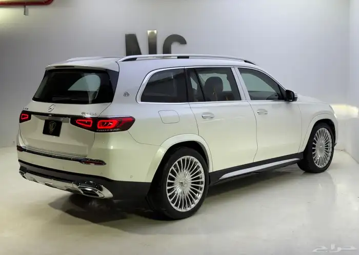 مرسيدس مايباخ GLS600 12