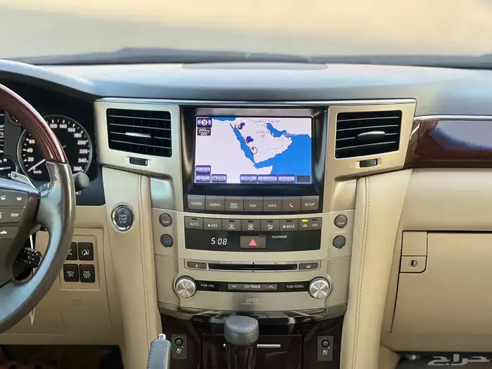 لكزس 2015 سعودي LX570 مخزن 15