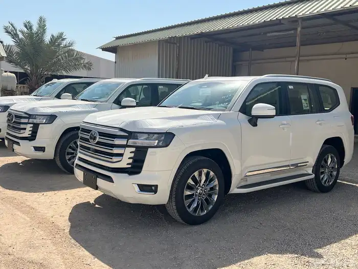 للبيع لاندكروزر 2025 رقم 4 0