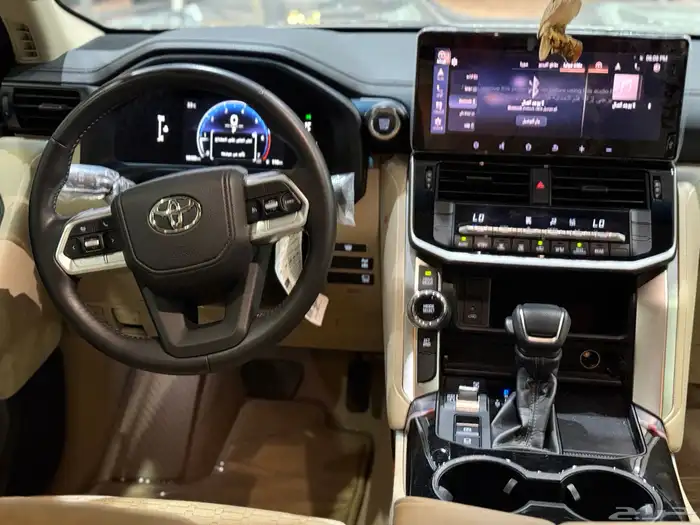 تويوتا لاندكروزر ( GXR-L2 ) 2025 سعودي ماشي ( 18 الف ) 4