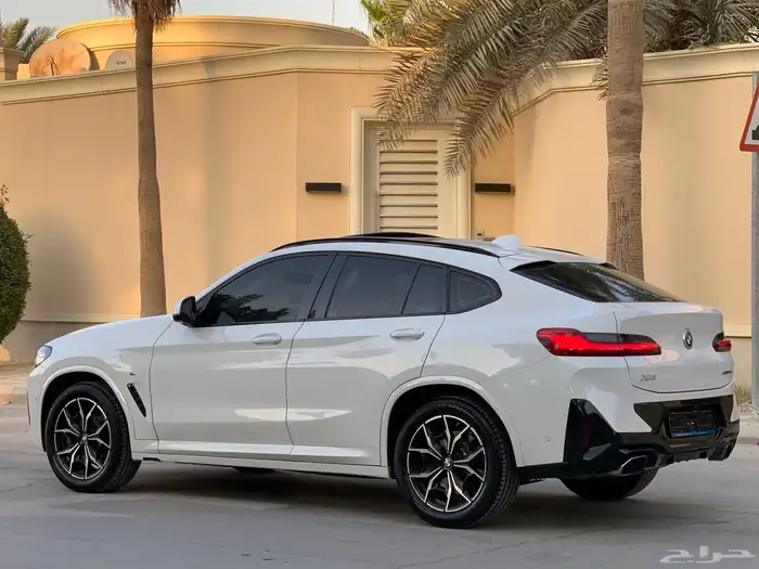 BMW X4 2022 بحالة الوكالة 8