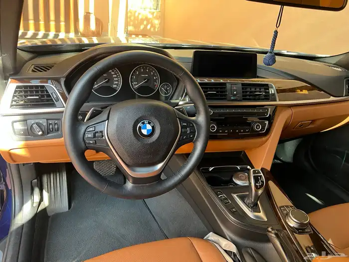 بي ام دبليو 320i luxury 3