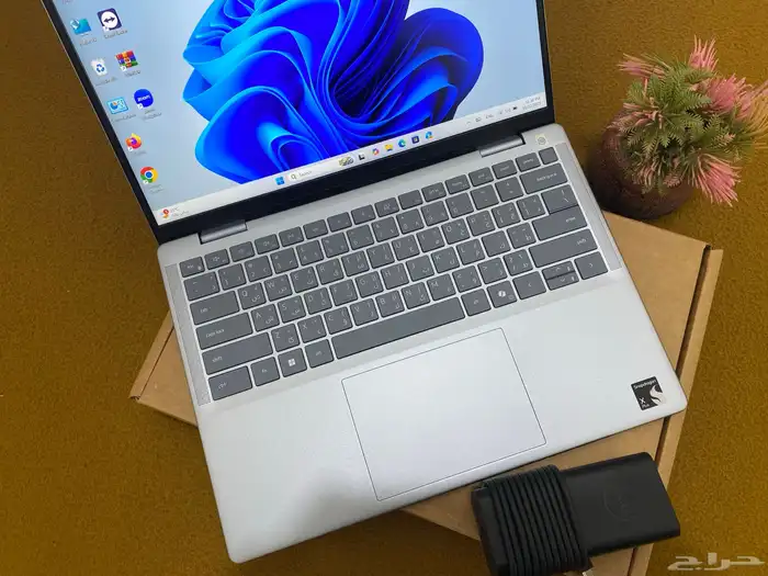 لابتوب ديل شاشه لمس معالج snapdragon x Plus 10