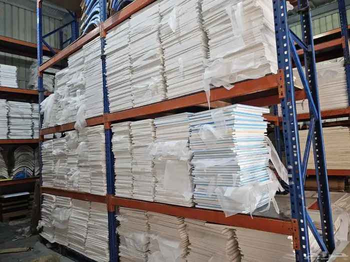 مطابخ مستوردة من بريطانيا صناعة امريكية موجود 3 متر واجهات 18