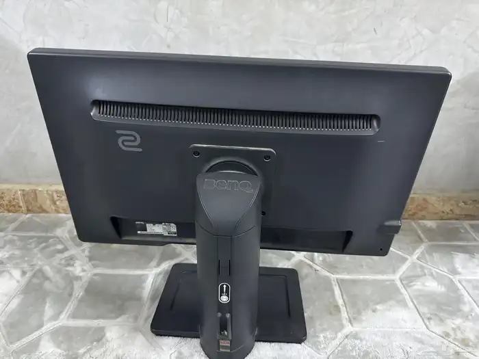 شاشة بينكو 144 هرتز للبي سي والسوني 1