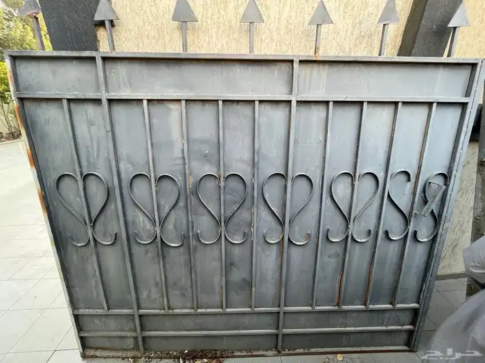 باب حوش للبييع 2