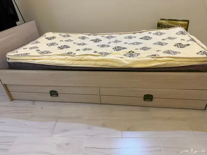 طاولات وكرسي نوم مفرد 4