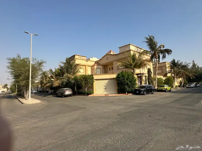 فيلا فاخره للبيع في حي المرجان جدة 13