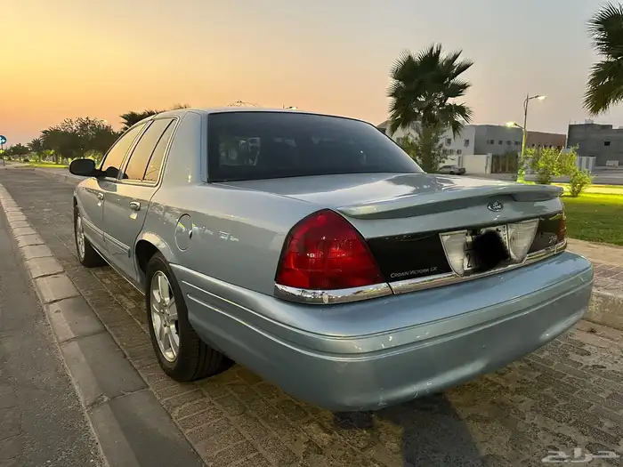 فورد فكتوريا 2011 8