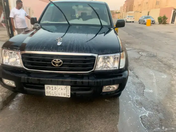 لاندكروزر 2002 اسود فتحه ثلاجه مكيفين 6