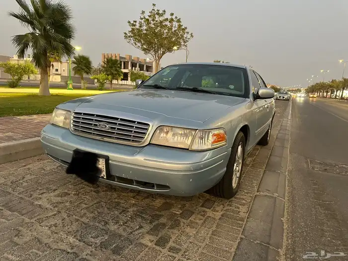 فورد فكتوريا 2011 1