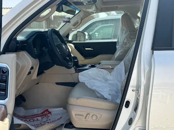 للبيع لاندكروزر 2025 رقم 4 1