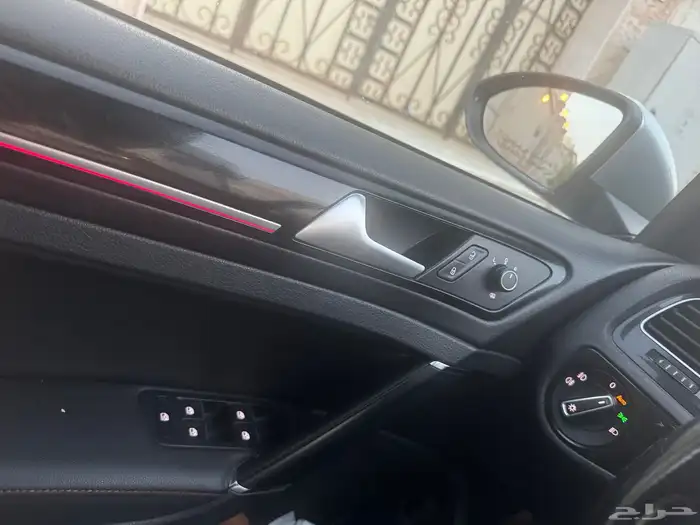 سيارة جولف Mk7.5 8
