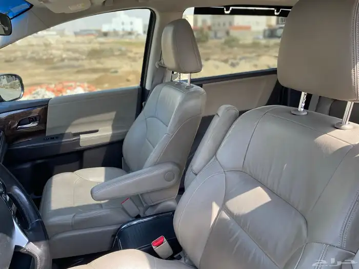 للبيع هوندا أوديسي 2018 فئة LX 11