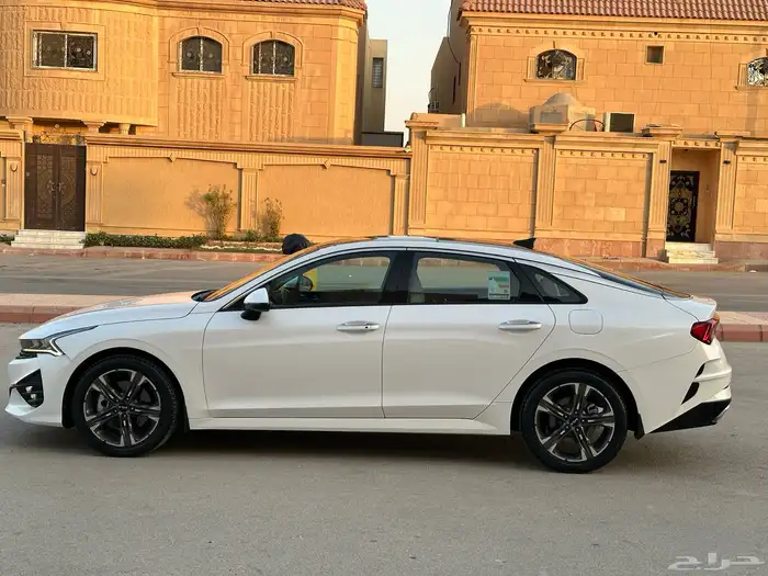 كيا K5 2022 3