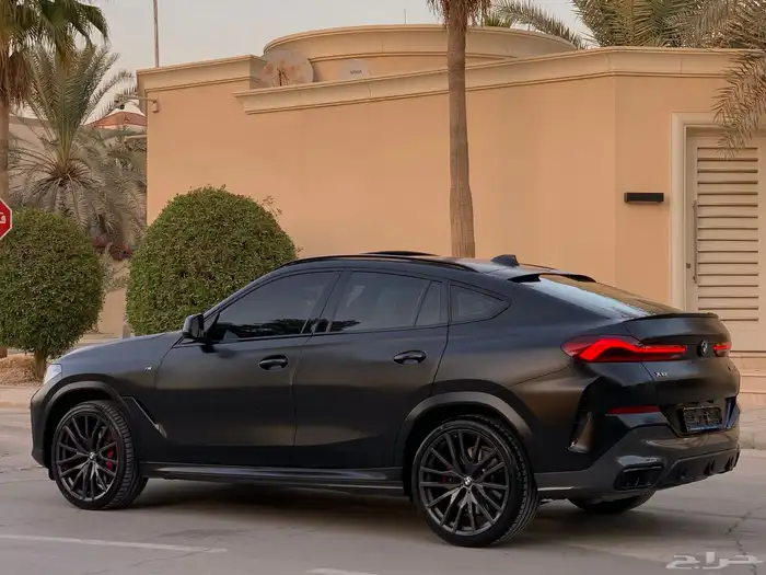 BMW X6 50i V8 2022 على الضمان 12