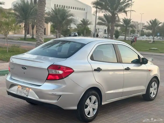 فورد فيجو 2019 للبيع قير اتوماتيك 5