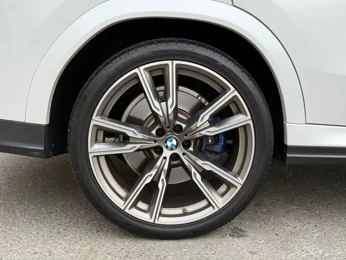 بي ام دبليو X6 M50i 2022 kit m - ناغي صيانات وكاله -8 سلندر 14