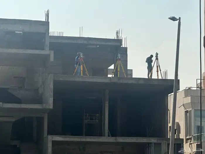 مساح عام مع جهاز توتال وجي بي اس (فرق مساحية ) 2