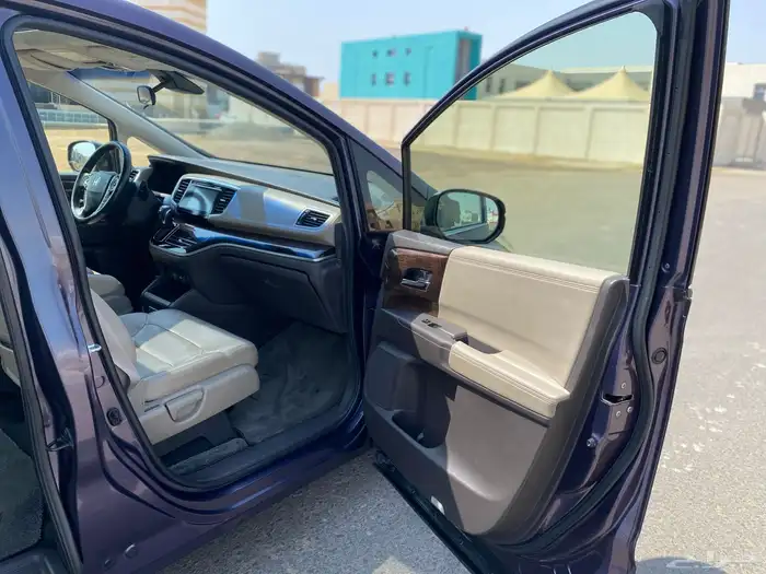 للبيع هوندا أوديسي 2018 فئة LX 22