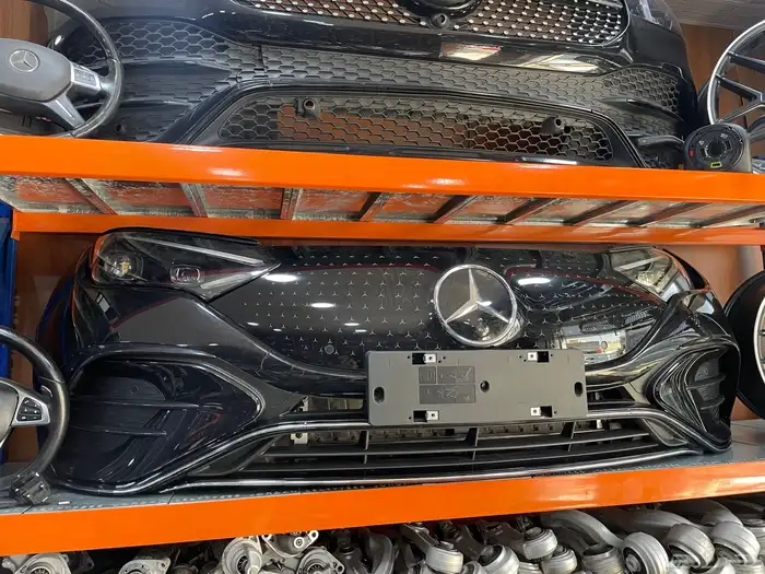 قطع غيار مستورد مرسيدس بجميع فئاتها مع الضمان 1