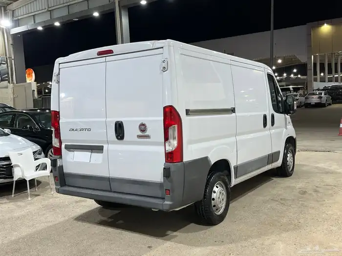 باص 2020 بضاعه قير عادي ديزل 10