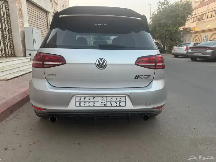 سيارة جولف Mk7.5 3