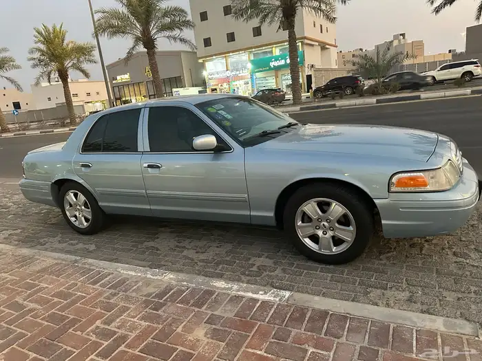 فورد فكتوريا 2011 4