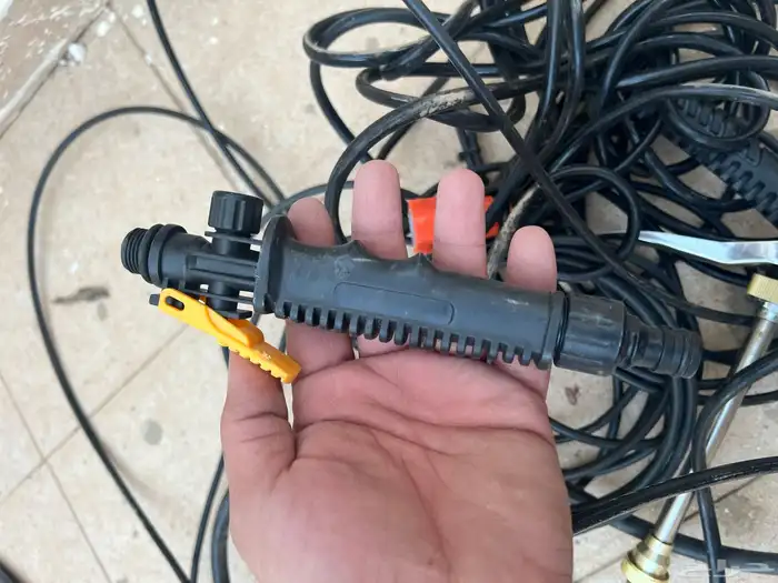 الحديدة الفاصلة بين الصف الثالث والثاني باترول 2002 5