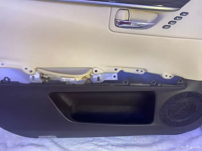 ديكور باب السائق لكزس ES350 موديل 2014 DD 2