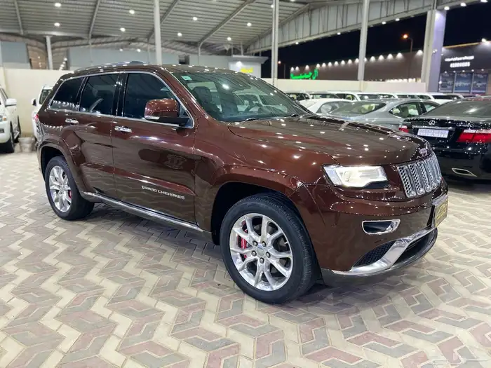 جيب شيروكي جراند 2015 فل كامل سعودي ماشي 139 الف 1