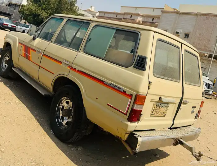 جيب لاندكروزر 1984 3