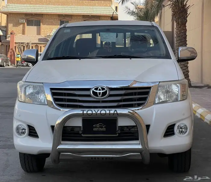 تويوتا- هايلوكس-2015-GLX-غمارتين- قير عادي- بنزين- بدون دبل 1