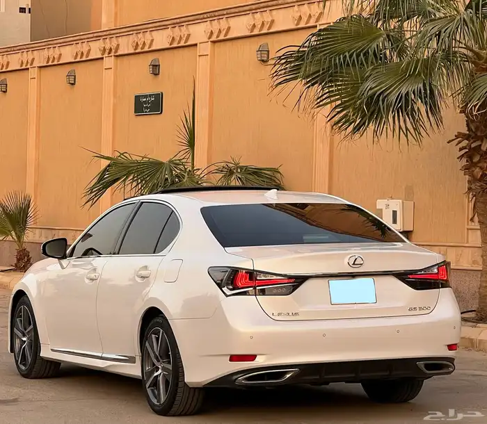 لكزس Gs300 2018 فل سعودي 9