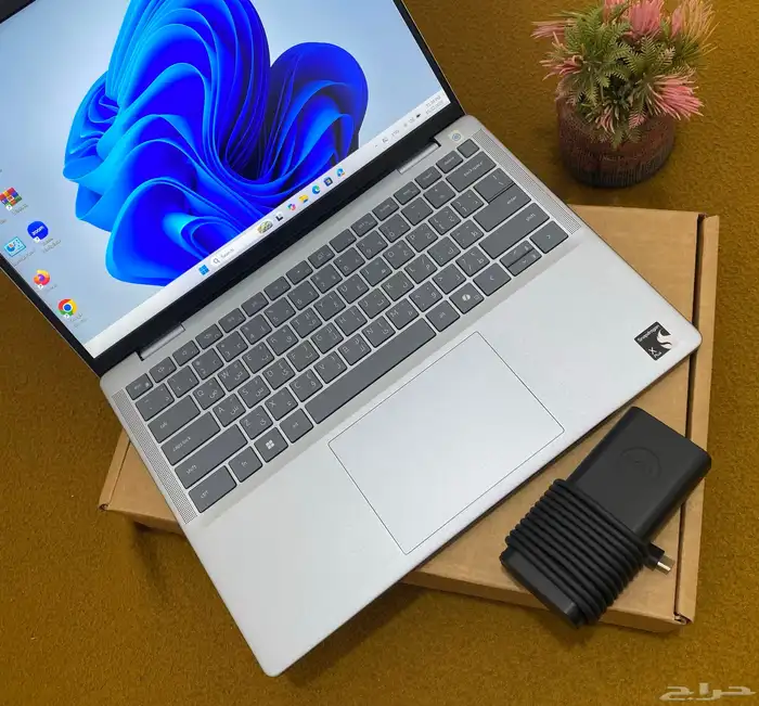 لابتوب ديل شاشه لمس معالج snapdragon x Plus 17