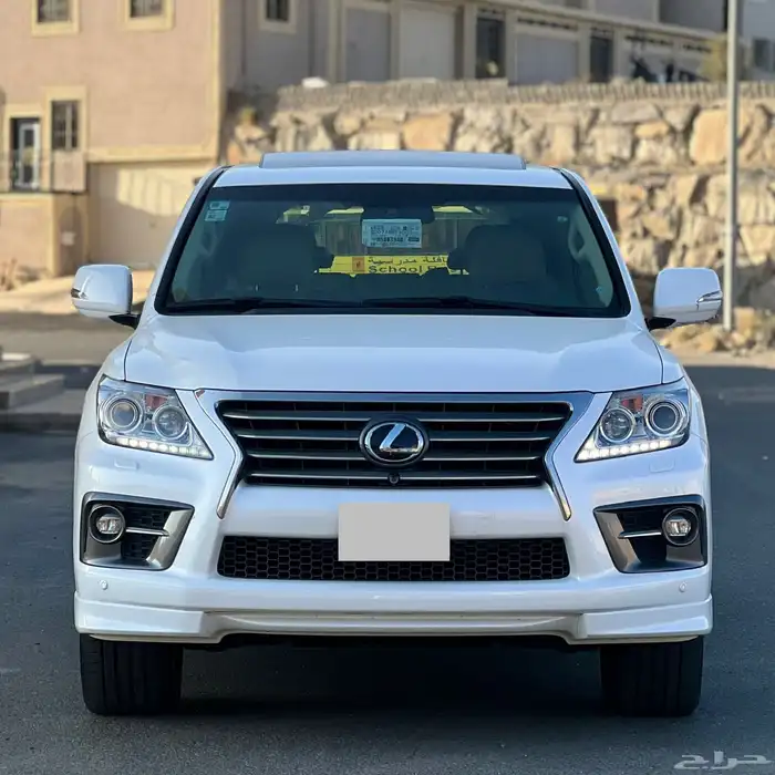 لكزس 2015 سعودي LX570 مخزن 2