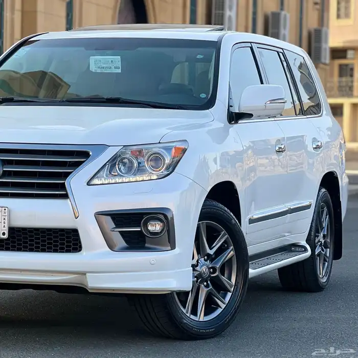 لكزس 2015 سعودي LX570 مخزن 5